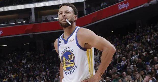 客场0胜7负一胜难求！勇士防守倒4进攻依赖手感