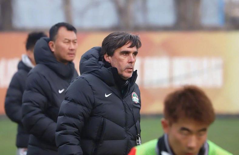 开云平台-牛梓屹不去大连了！拉帅开启高原魔鬼训练，西乙边锋加盟只差官宣